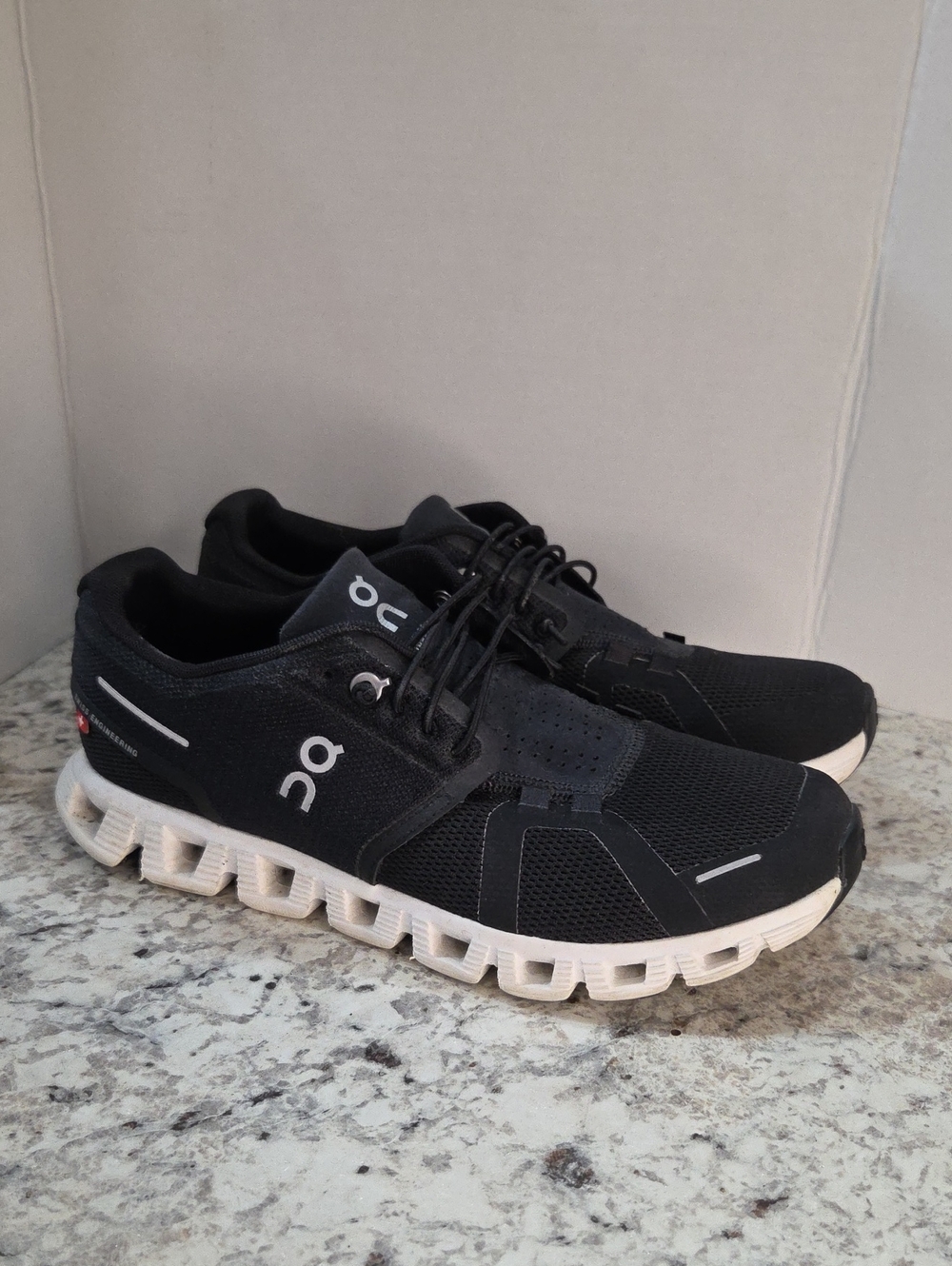 On Clouds Womens Shoes..7.5